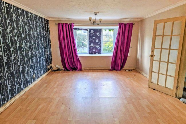 46 North Street, Barming, Maidstone, Kent, ME16 9HF 10