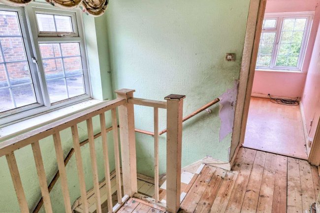 46 North Street, Barming, Maidstone, Kent, ME16 9HF 10