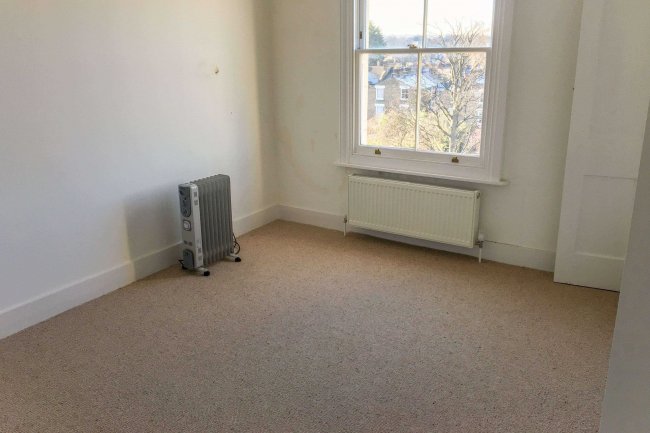 1st and 2nd Floor Flat, 92 Erlanger Road, New Cross, London, SE14 5TH

 5
