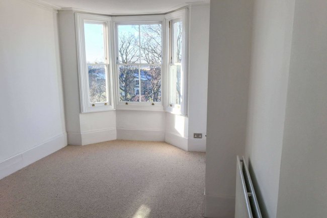 1st and 2nd Floor Flat, 92 Erlanger Road, New Cross, London, SE14 5TH

 5
