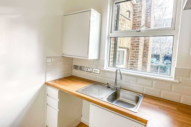 Flat B, 22 Raul Road, Peckham, SE15 5HP 9