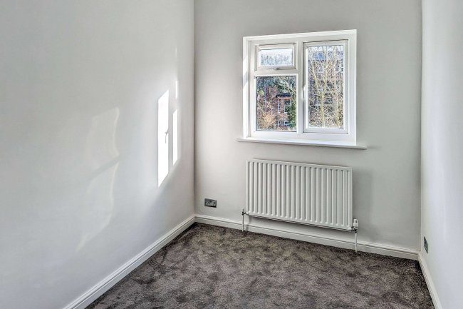 18b Thicket Road, Penge, SE20 8DD 1