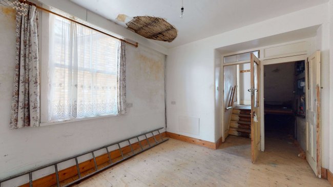 129 Casewick Road, West Norwood, London, SE27 0TA
 6