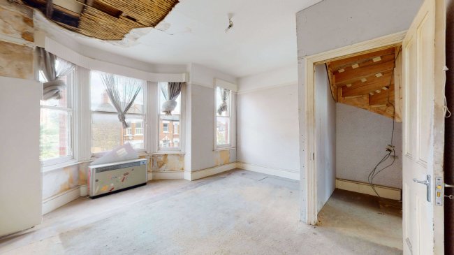 129 Casewick Road, West Norwood, London, SE27 0TA
 6