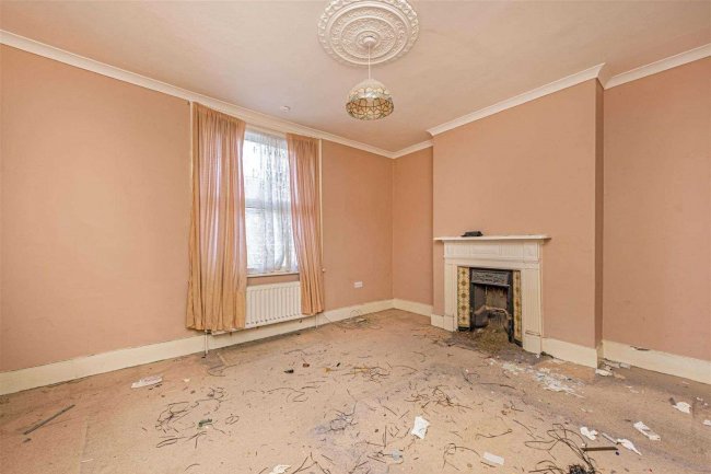 19 Pownall Road, Hounslow, TW3 1YN 5