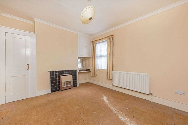 19 Pownall Road, Hounslow, TW3 1YN 5