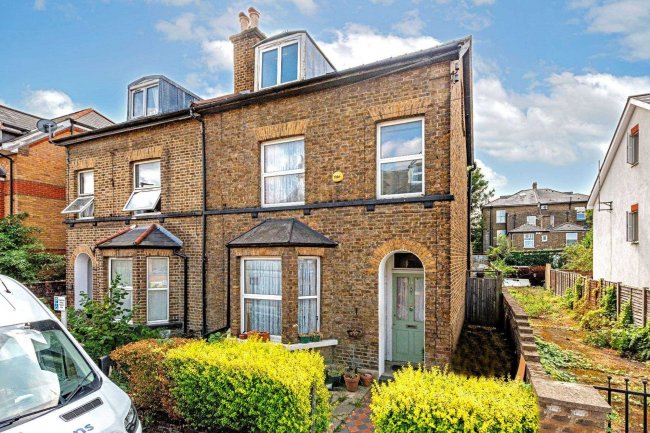 19 Pownall Road, Hounslow, TW3 1YN 5