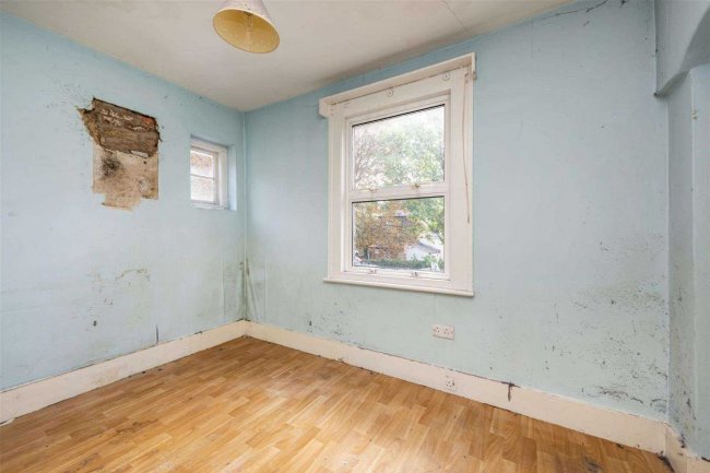 19 Pownall Road, Hounslow, TW3 1YN 5