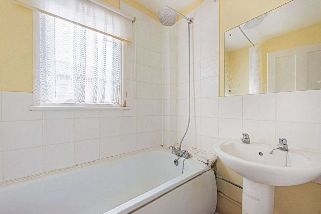 19 Pownall Road, Hounslow, TW3 1YN 5