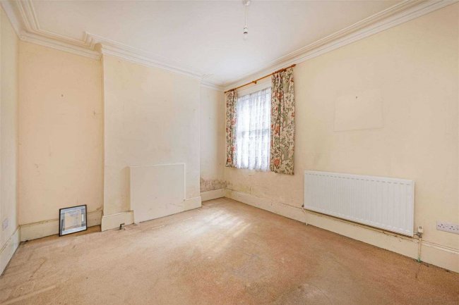 19 Pownall Road, Hounslow, TW3 1YN 5