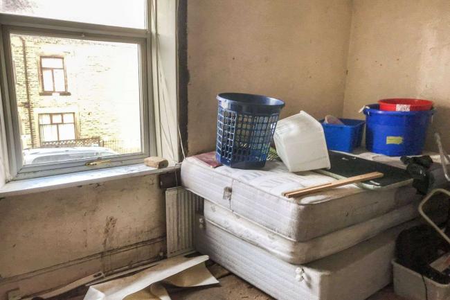 33 Tivoli Place, Bradford, West Yorkshire, BD5 0PG 8