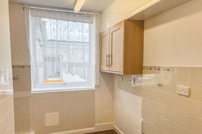 Flat 2 & 3, Grassington Court, 28 Sands Road, Paignton, Devon, TQ4 6JS 7