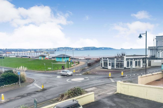 Flat 2 & 3, Grassington Court, 28 Sands Road, Paignton, Devon, TQ4 6JS 7