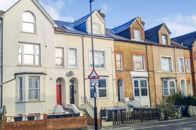 48 Waddon Road, Croydon, Surrey CR0 4LF 2