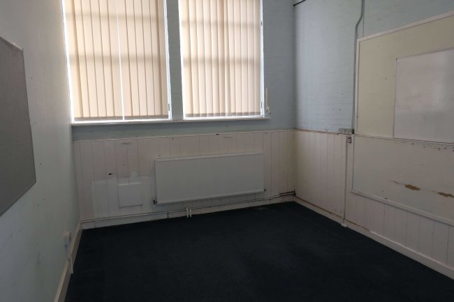 Former St Peter's School, Windmill Street, Royal Tunbridge Wells, Kent, TN2 4UU 3