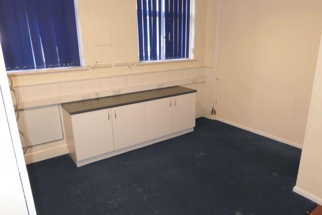 Former St Peter's School, Windmill Street, Royal Tunbridge Wells, Kent, TN2 4UU 3