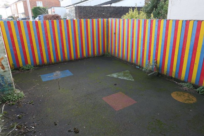 Former St Peter's School, Windmill Street, Royal Tunbridge Wells, Kent, TN2 4UU 3