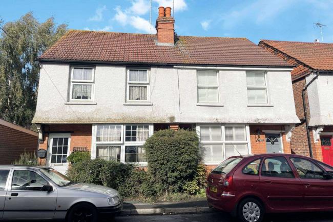 1 Bentsbrook Road, North Holmwood, Dorking, Surrey, RH5 4HW 4