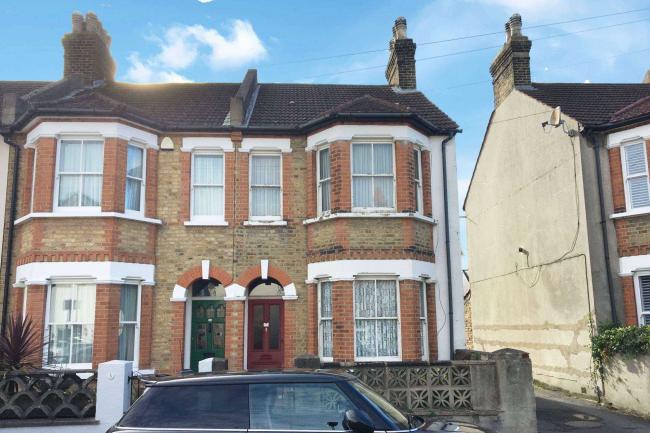 7 Elliott Road, Bromley, Kent BR2 9NT 7
