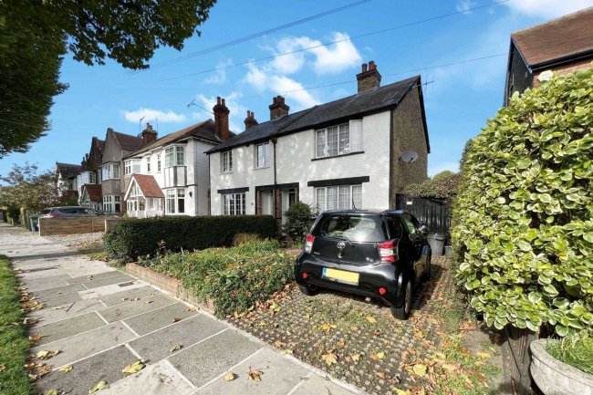 118 Broad Lane, Hampton, Middlesex, TW12 3BW 2