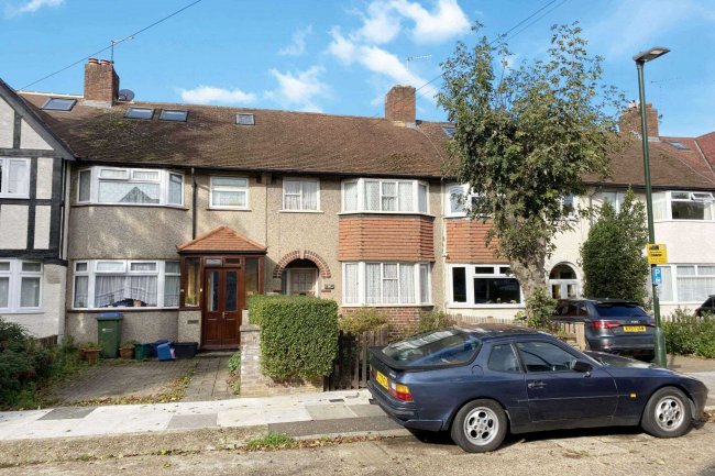80 Lisbon Avenue, Twickenham TW2 5HN 6