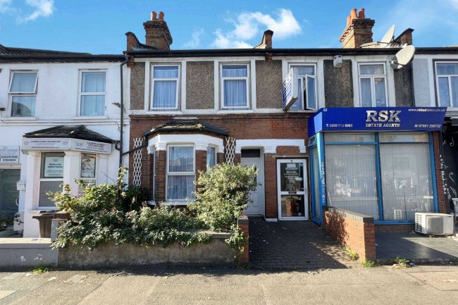 50 Kingsley Road, Hounslow, Middlesex TW3 1NS 3