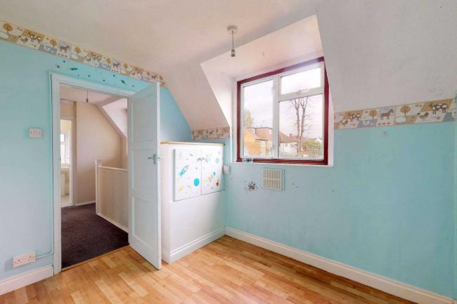 1 Grovelands Park Cottages, Church Hill, Winchmore Hill, N21 1JA
 10