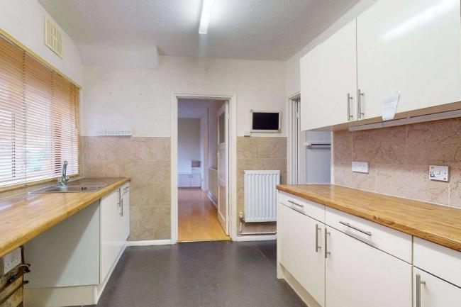 1 Grovelands Park Cottages, Church Hill, Winchmore Hill, N21 1JA
 10