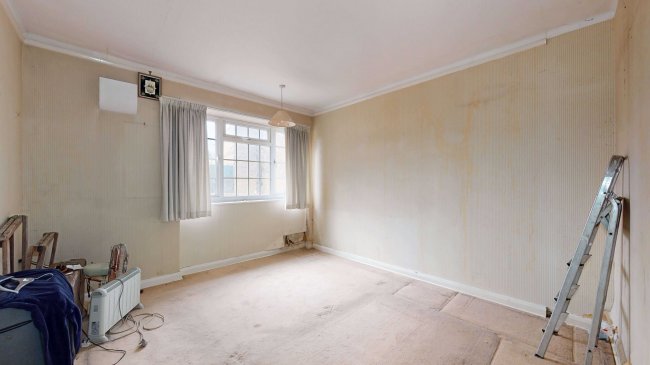 55 Hartington Court, Lansdowne Way, Stockwell, London,SW8 2ED
 1