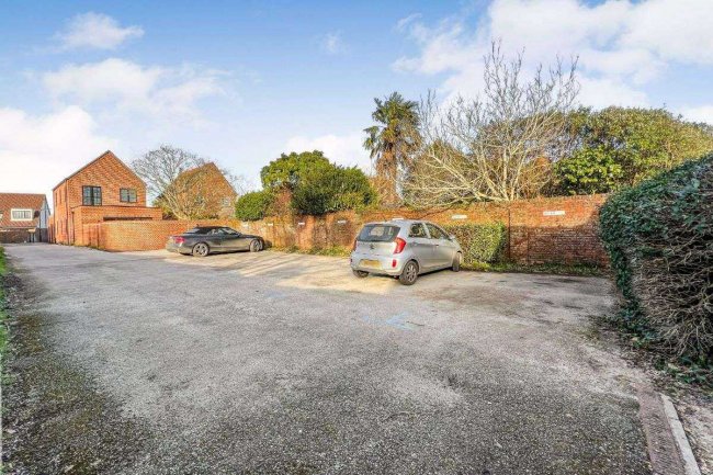 73 High Street, Lymington, Hampshire SO41 9AL 10