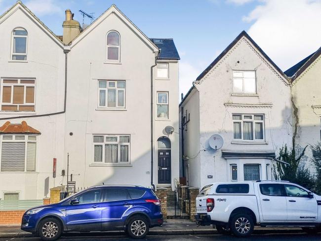 34 Waddon Road, Croydon, Surrey CR0 4LF 1