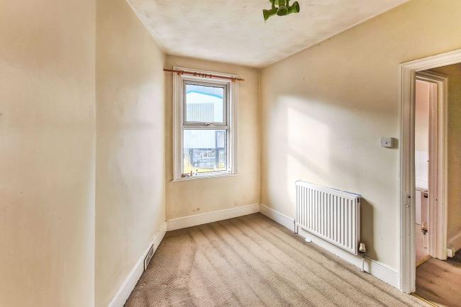 228 Lymington Road, Torquay, Devon TQ1 4AR 5