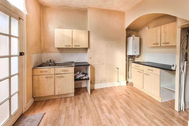 228 Lymington Road, Torquay, Devon TQ1 4AR 5