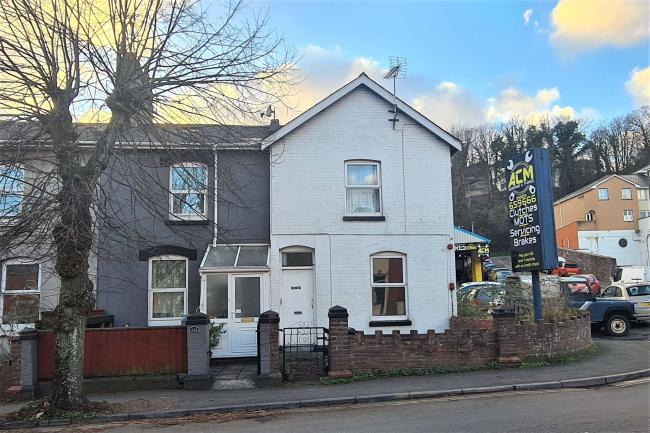 228 Lymington Road, Torquay, Devon TQ1 4AR 5