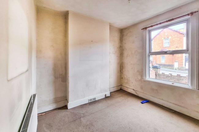 228 Lymington Road, Torquay, Devon TQ1 4AR 5