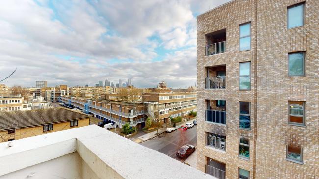 25 Anne Goodman House, Jubilee Street, Stephney, London E1 3ER 4