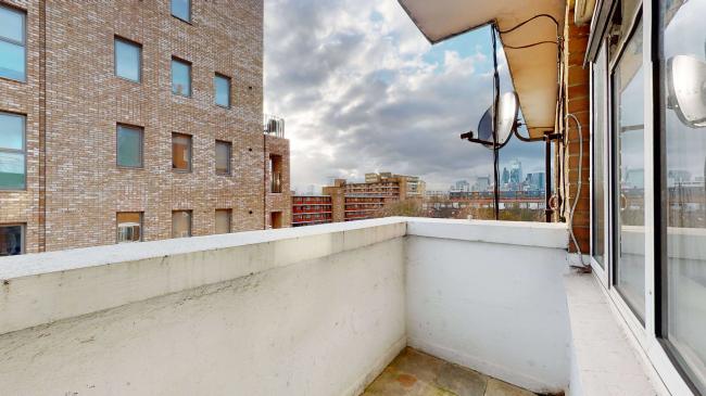 25 Anne Goodman House, Jubilee Street, Stephney, London E1 3ER 4