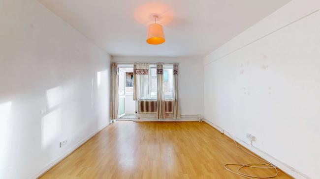 25 Anne Goodman House, Jubilee Street, Stephney, London E1 3ER 4