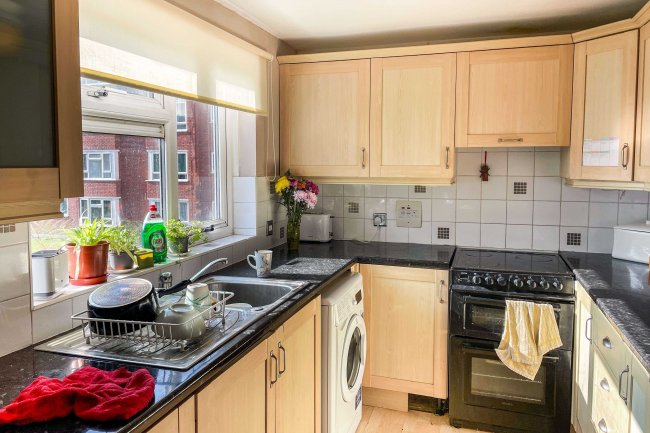 32 Bedford House, Onslow Street, Guildford GU1 4TL 5