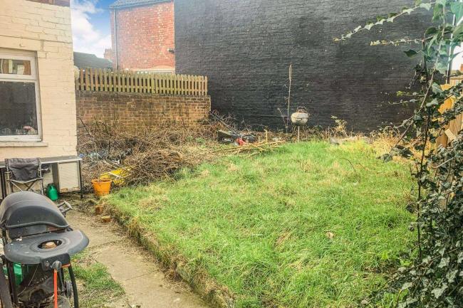 22 and 22a Talbot Road, Wellingborough, Northants NN8 1QH 5