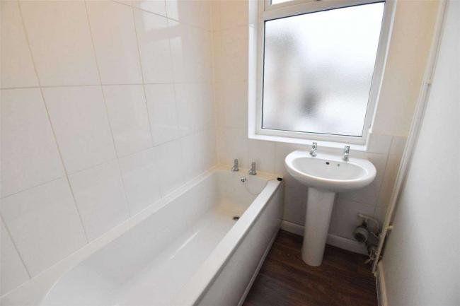 22 and 22a Talbot Road, Wellingborough, Northants NN8 1QH 5