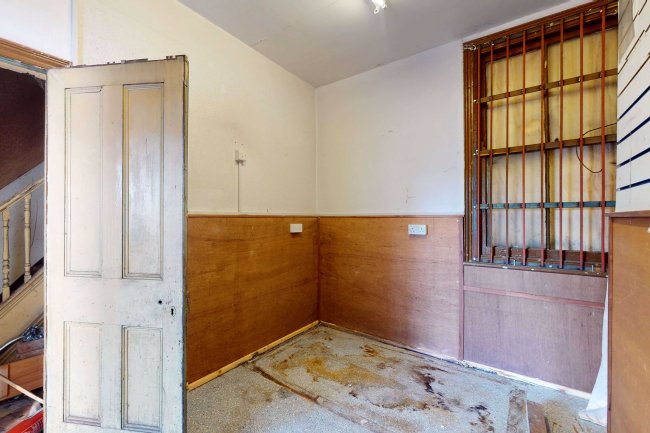 91 Clarence Road, Grays, Essex, RM17 6RA 2