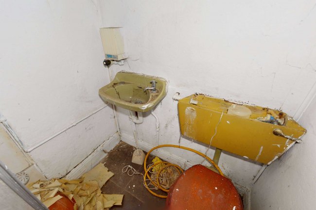 89 Clarence Road, Grays, Essex, RM17 6RA 1