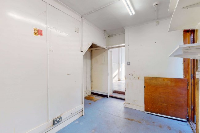 89 Clarence Road, Grays, Essex, RM17 6RA 1