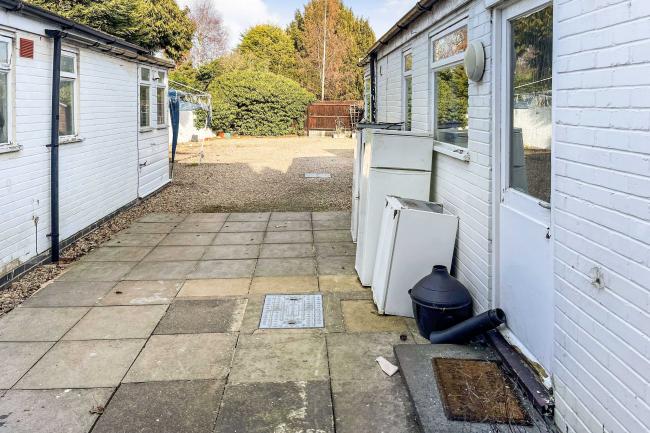 102 Loughborough Road, Hathern, LE12 5JB 4