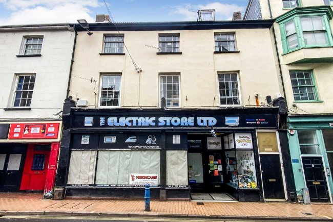 9-10 High Street, Ilfracombe, EX34 9DF 3