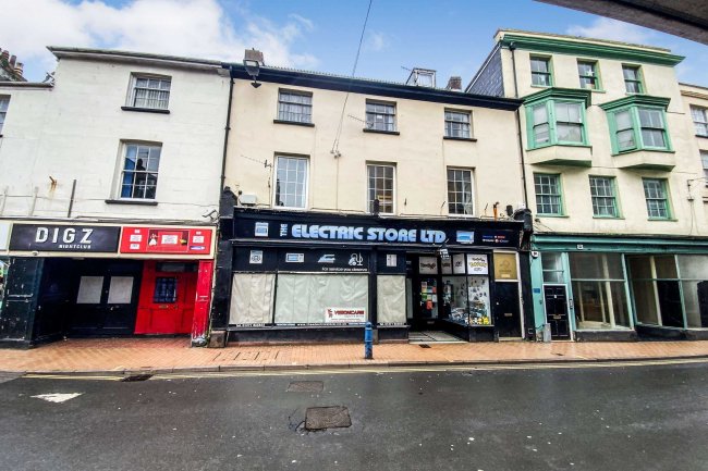 9-10 High Street, Ilfracombe, EX34 9DF 3