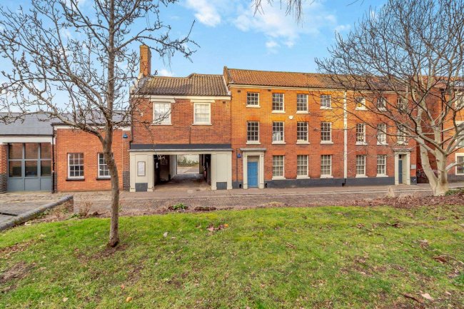 83-87 Pottergate, Norwich, Norfolk, NR2 1DZ 8