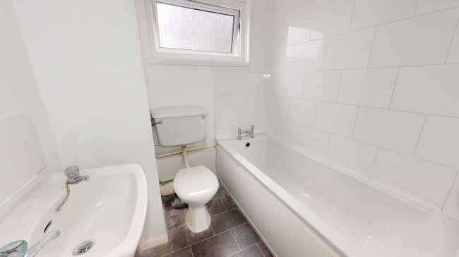 Flat 6 Mitchell Buildings, Monteagle Lane, Yateley, Hampshire, GU46 6NB 1