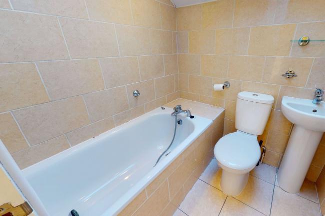 First Floor Flat, 40 Mattison Road, London, N4 1BD 2